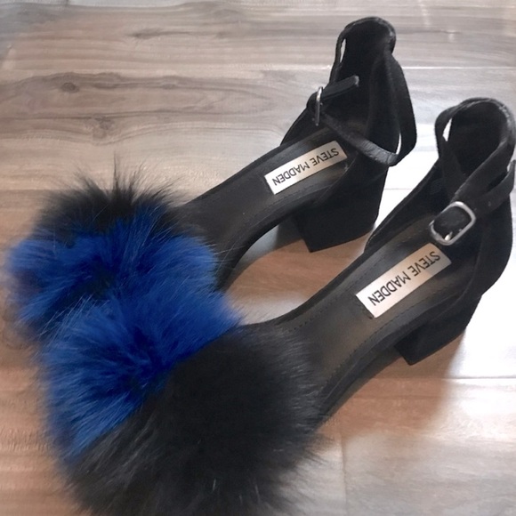 STEVE MADDEN NAVY BLUE BLACK POM POM FLUFFY SANDAL KITTEN HEELS - Picture 1 of 5
